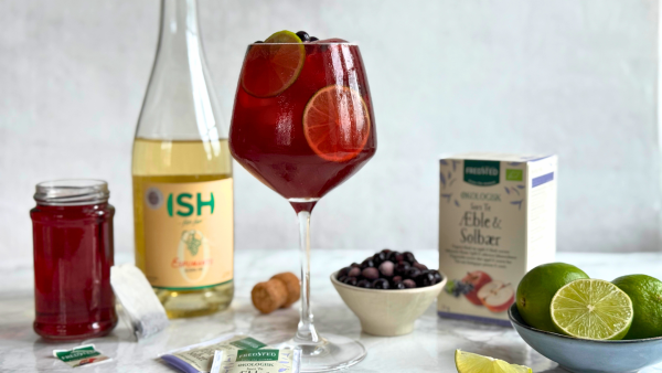 ALKOHOLFRI SOLBÆRSPRITZ MED LIME OG TE